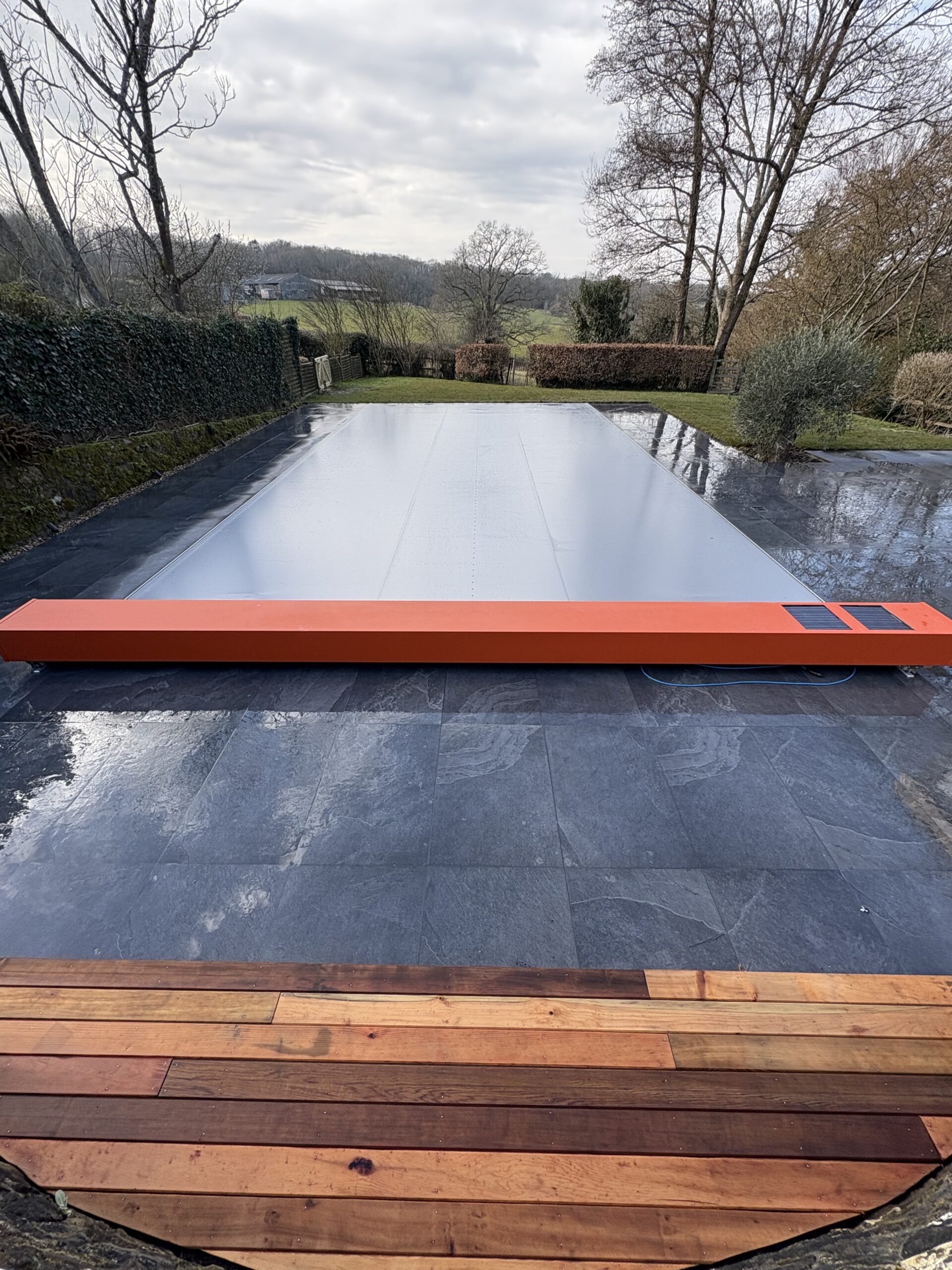 Brazilian black slate porcelain